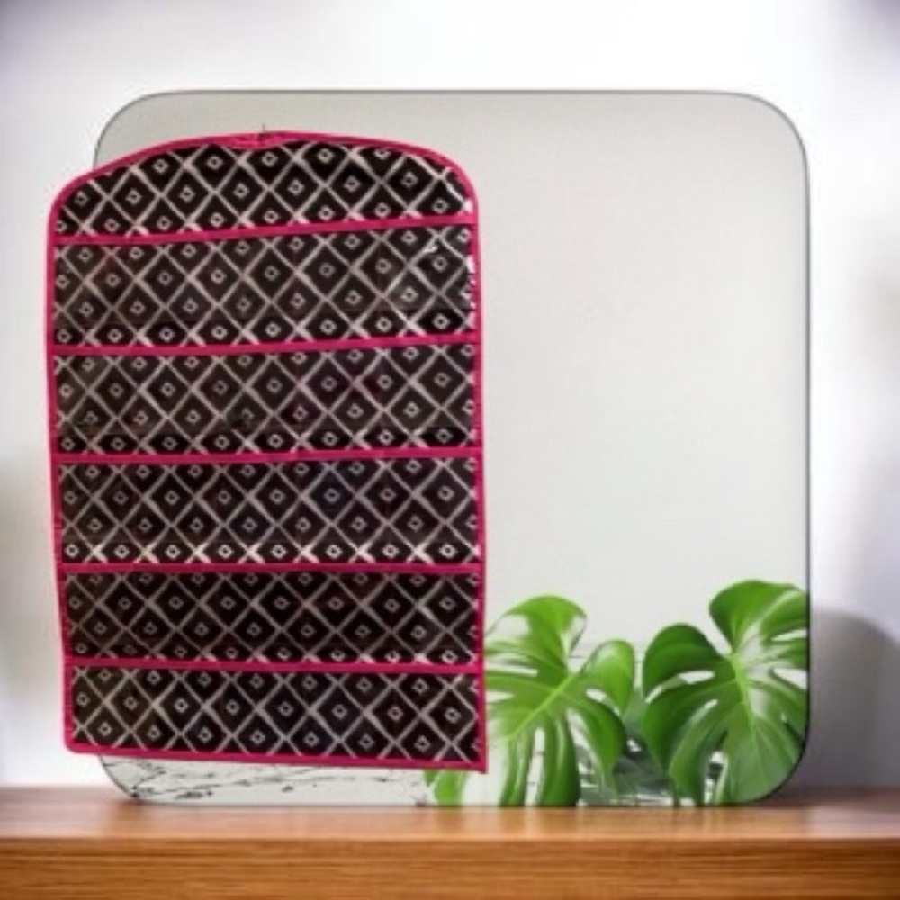 Over the door pink and black Organizer 18”x26”Foldable Great PreOwned condition
